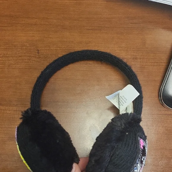 Cozy Black Cat Earmuffs for Kids - Picture 8 of 8
